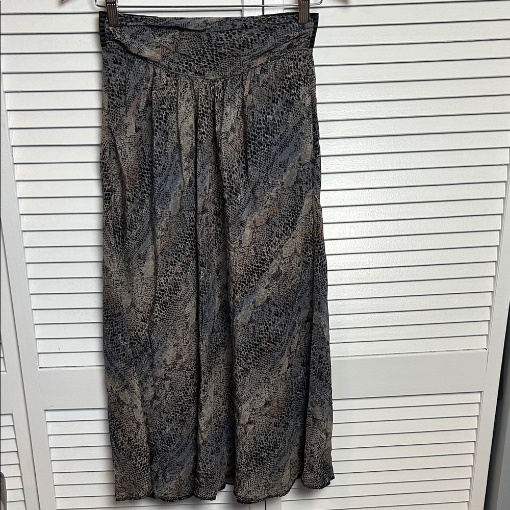 Wilfred Silk Black and Gray Snake print midi skirt drop waist look XXS